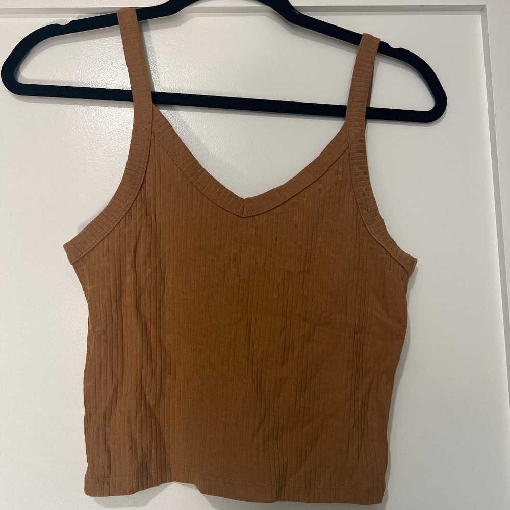 Brown cropped tank